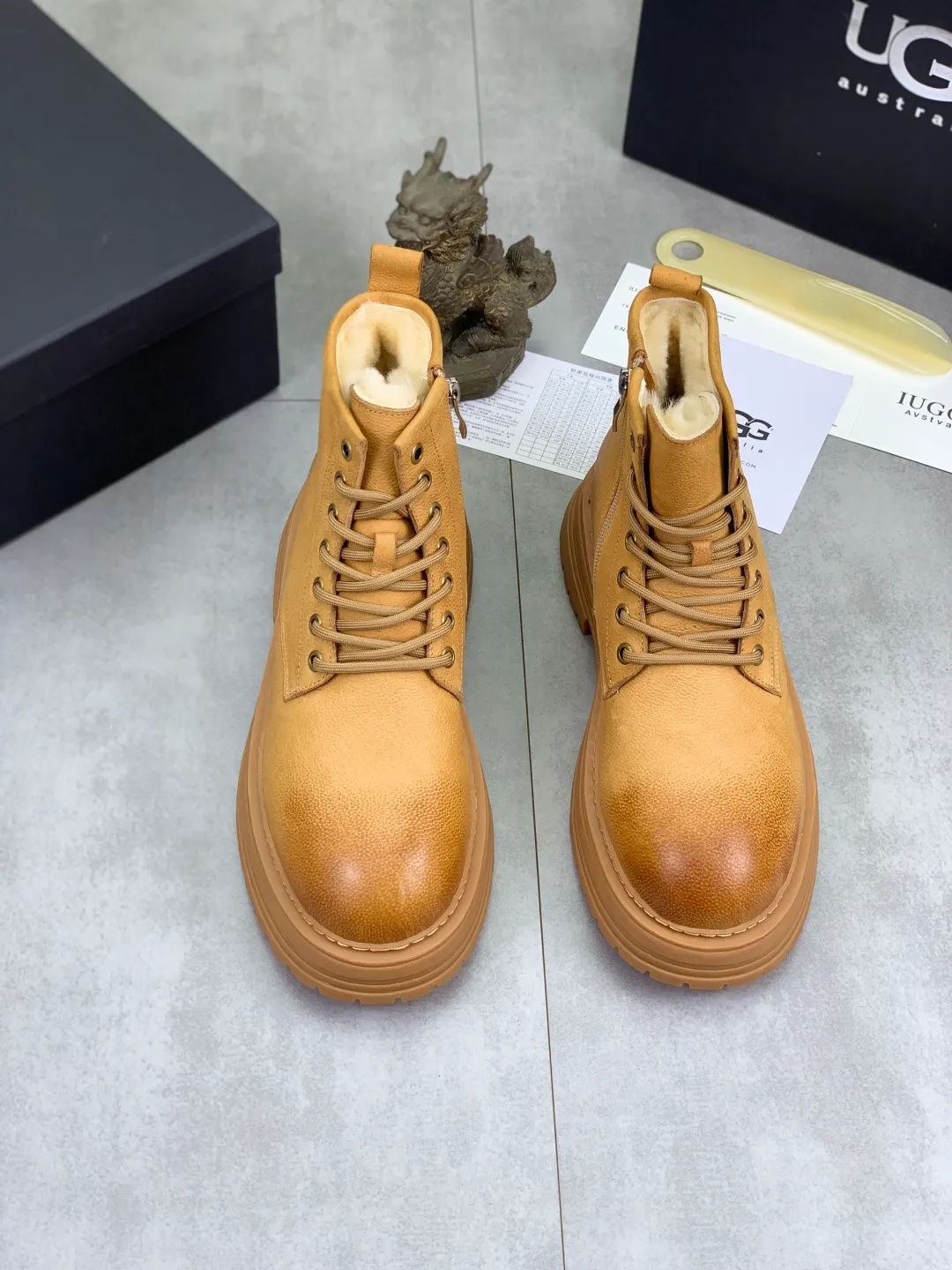 Men's men's shoes 💰P660 New arrival 🆕🆕🆕 IUGGI Men's British retro Martin boots Winter new men's outdoor hiking boots First layer of cowhide on the outside and wool on the inside Comfortable and warm Rubber sole sole Non-slip and firm Trendy and fashionable Casual and versatile Size: 38-44 (45 customized) Color: three colors